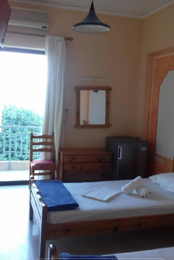 Hotel Ionio Katakolo Exterior photo