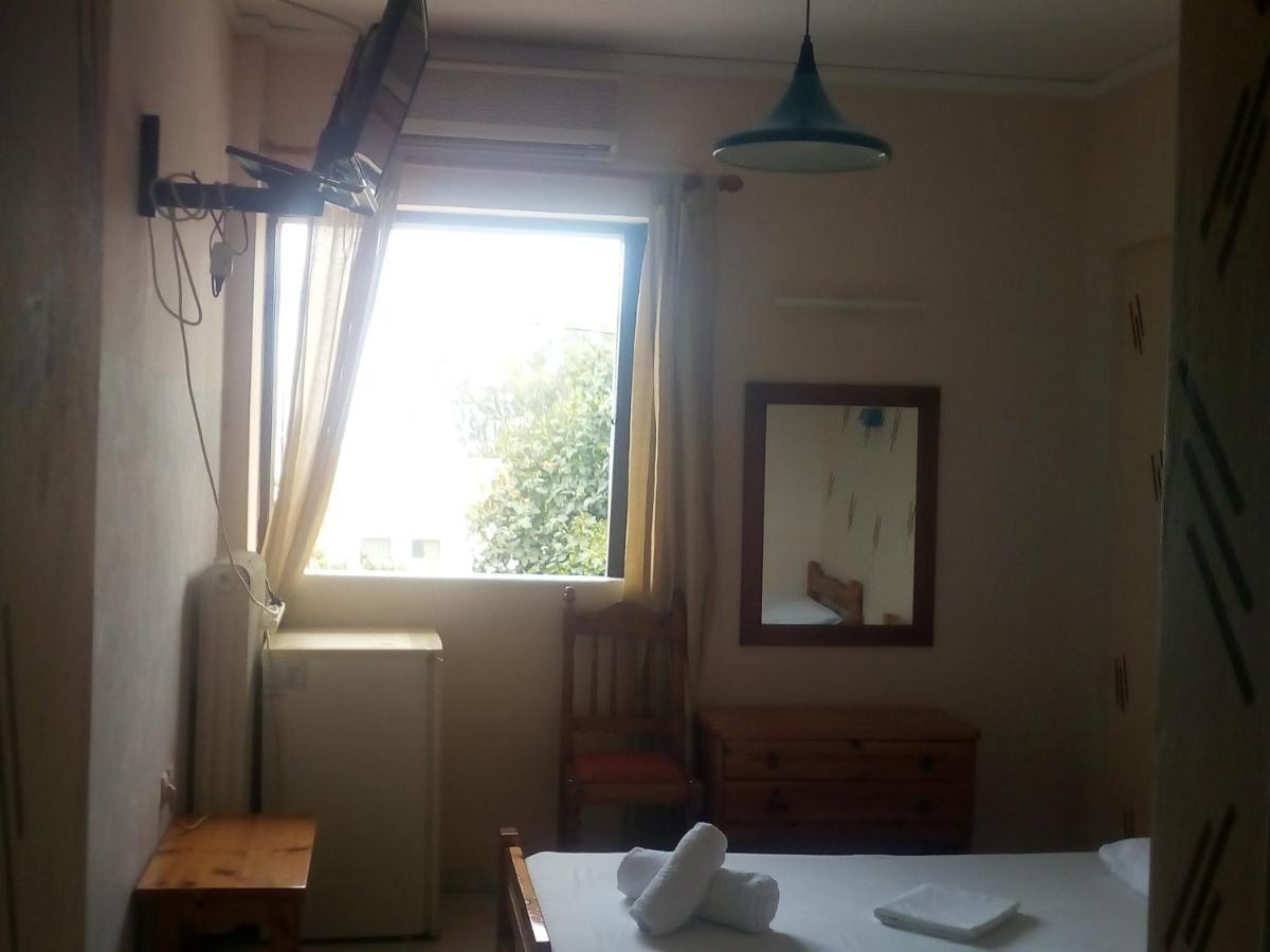 Hotel Ionio Katakolo Exterior photo