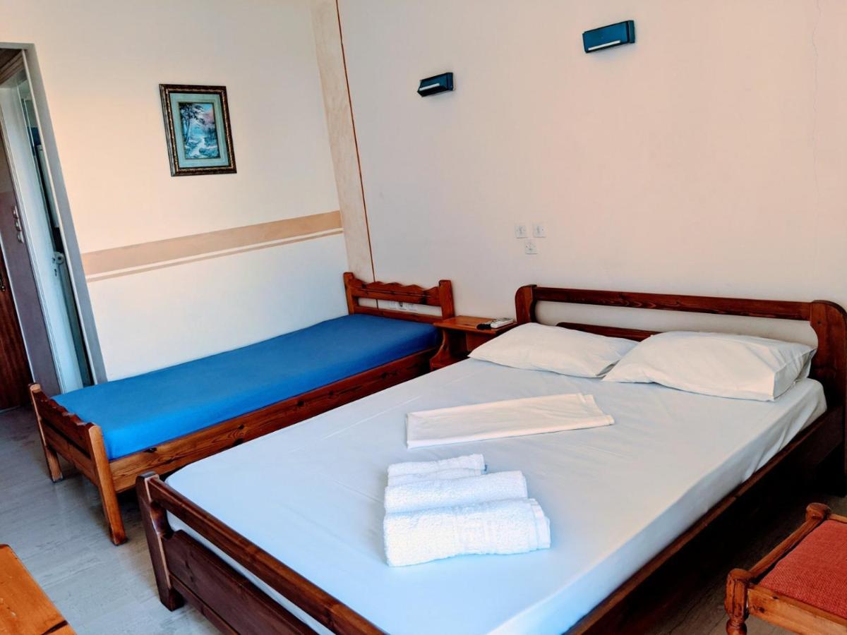 Hotel Ionio Katakolo Exterior photo